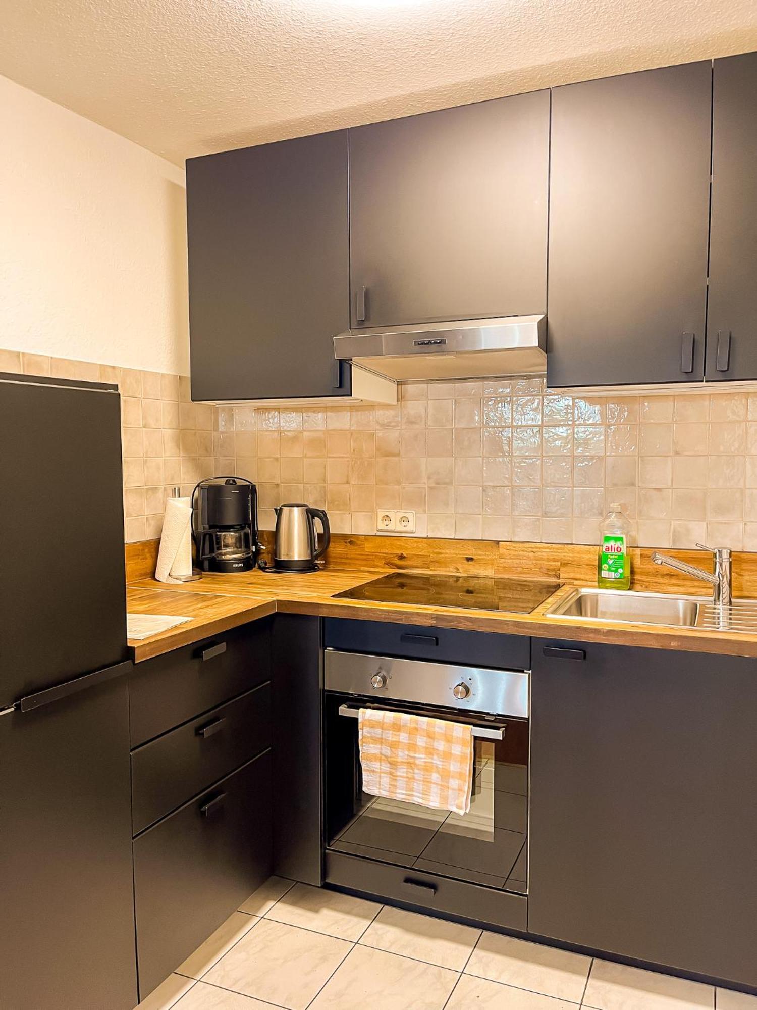 2 Mit Terrasse Und Tiefgaragenstellplatz In Zentrum Von Apartment *